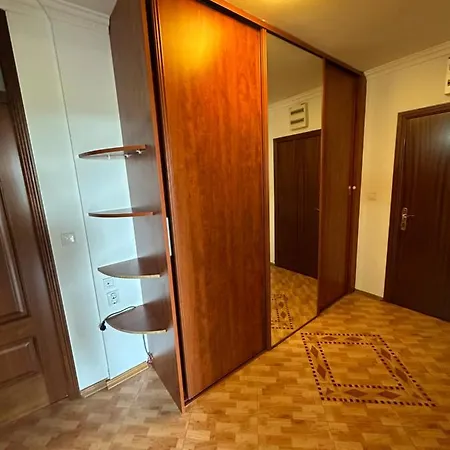 Large Centre Apartment *