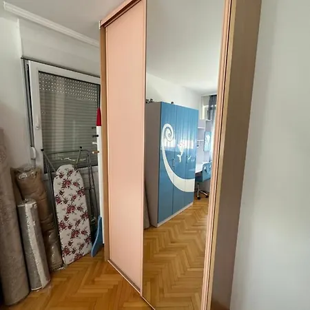 公寓 Large Centre 波德戈里察